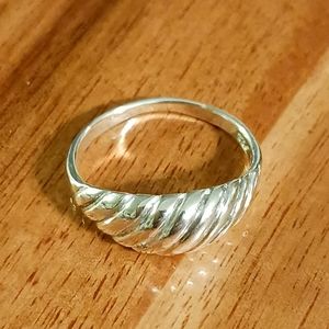Sterling Silver ISC 925 Marked Domed Ribbed Ring